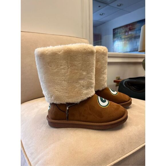 Green Bay Packers Faux Suede & Shearling Boots sz 6 NWOT - Picture 1 of 6